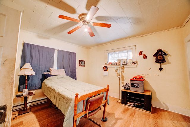 215 S 3rd Street, Watseka, IL 60970