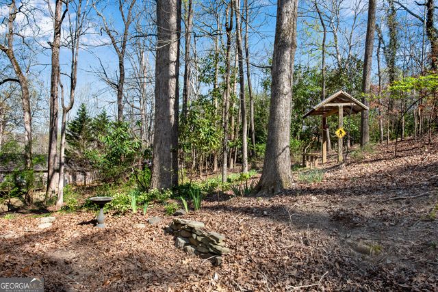 126 East Lake Drive, Roswell, GA 30075