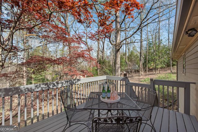 126 East Lake Drive, Roswell, GA 30075