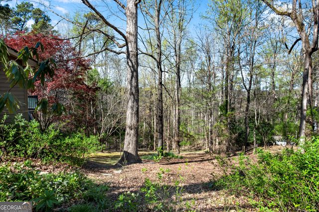 126 East Lake Drive, Roswell, GA 30075