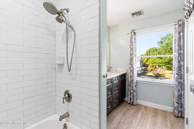 353 Livingston Avenue, Bayville, NJ 08721