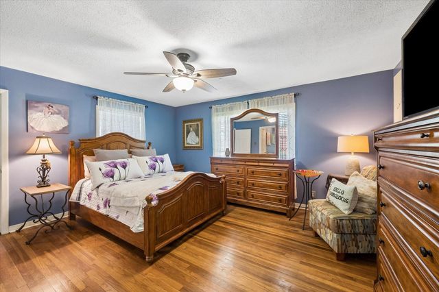 1011 Atchison Street, Sealy, TX 77474