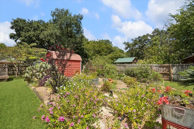 1011 Atchison Street, Sealy, TX 77474