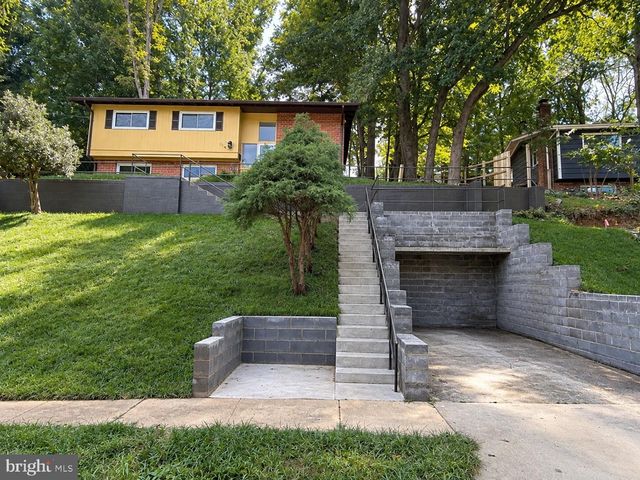 7818 GLENISTER DR, Springfield, VA 22152
