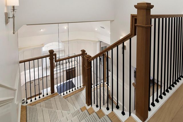 2 Graceful Elm Court, The Woodlands, TX 77381