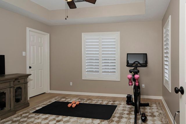 2 Graceful Elm Court, The Woodlands, TX 77381