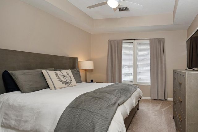 2 Graceful Elm Court, The Woodlands, TX 77381