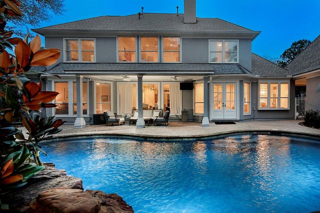 2 Graceful Elm Court, The Woodlands, TX 77381