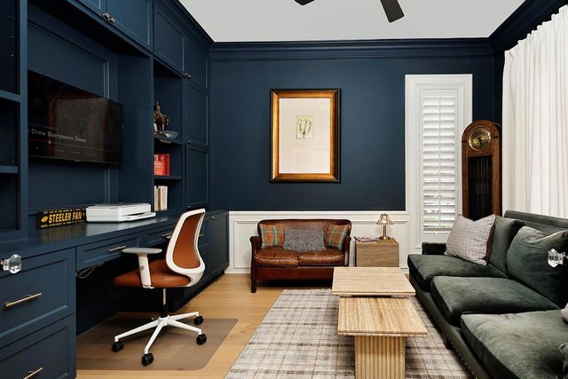 2 Graceful Elm Court, The Woodlands, TX 77381