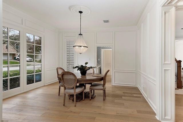 2 Graceful Elm Court, The Woodlands, TX 77381