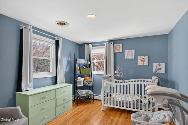 5 Southwood Drive, Clifton Park, NY 12019