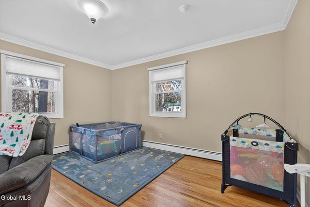 5 Southwood Drive, Clifton Park, NY 12019