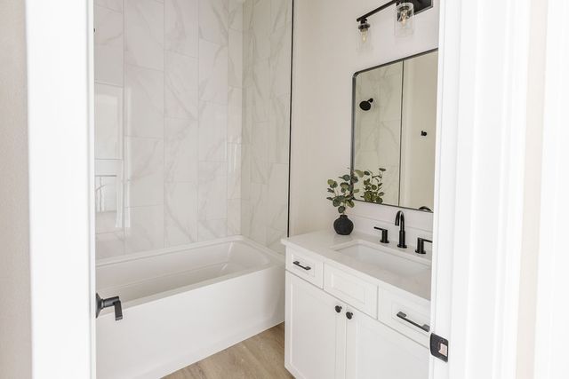 609 Pelican Drive, Polk City, IA 50226