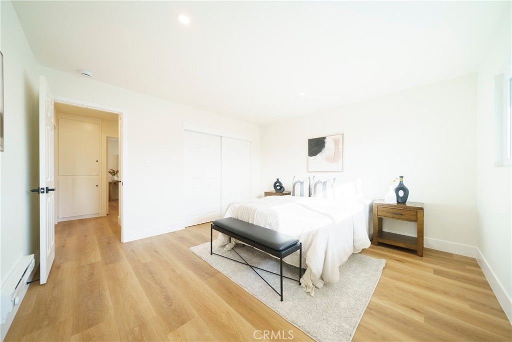 Image 13 of property listing at 5500 Ackerfield Avenue 105, Long Beach, CA 90805