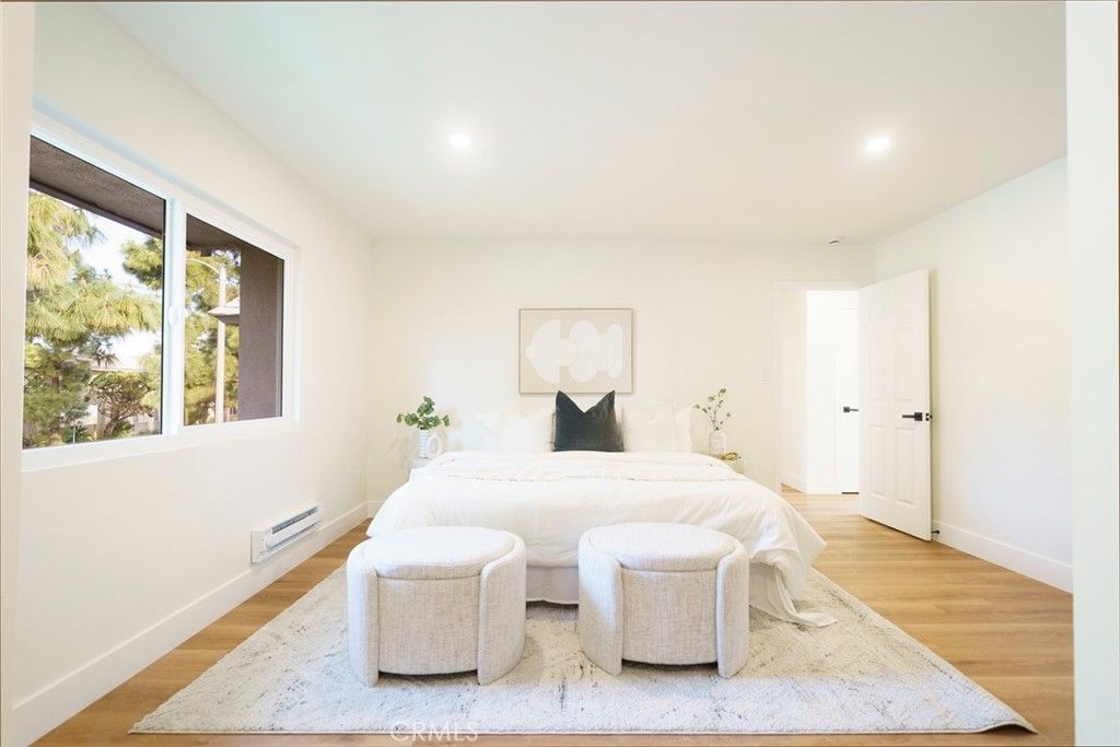 Image 21 of property listing at 5500 Ackerfield Avenue 105, Long Beach, CA 90805