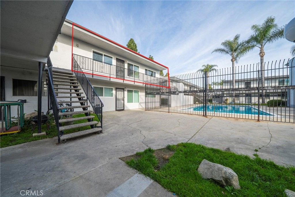 Image 30 of property listing at 5500 Ackerfield Avenue 105, Long Beach, CA 90805