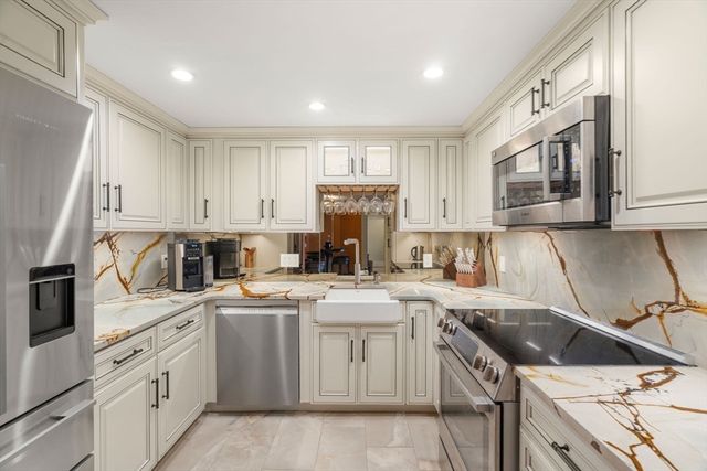 150 Lynnway PH-702, Lynn, MA 01902