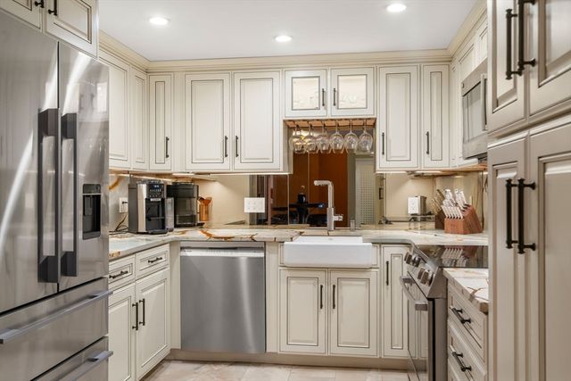 150 Lynnway PH-702, Lynn, MA 01902