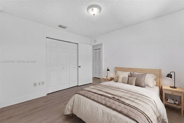 3574 W 80th Street 63201, Hialeah, FL 33018