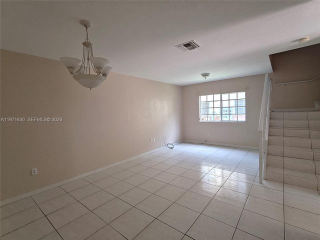 6756 NW 182nd St 101, Hialeah, FL 33015