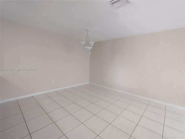 6756 NW 182nd St 101, Hialeah, FL 33015
