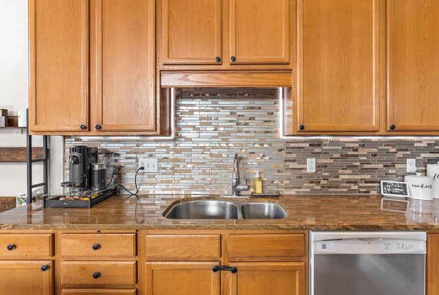 15675 Chasewood Court, Rosemount, MN 55068