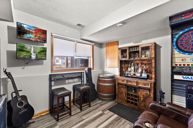 15675 Chasewood Court, Rosemount, MN 55068