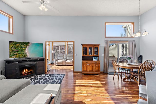 15675 Chasewood Court, Rosemount, MN 55068