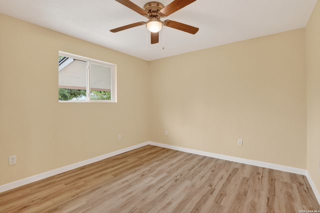 203 Haverlah Rd, Pleasanton, TX 78064