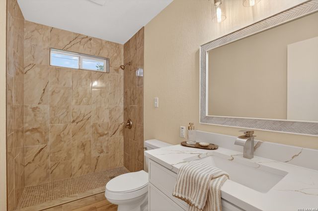 203 Haverlah Rd, Pleasanton, TX 78064