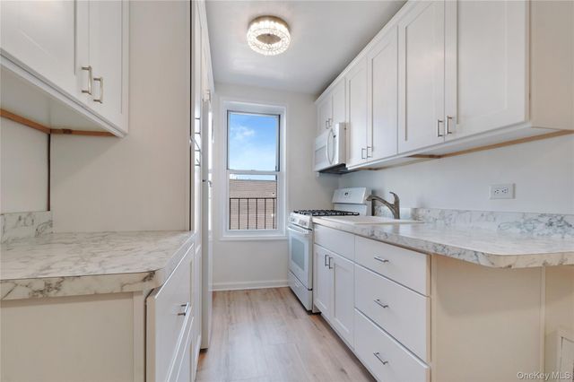1430 Seagirt Boulevard 6H, Far Rockaway, NY 11691