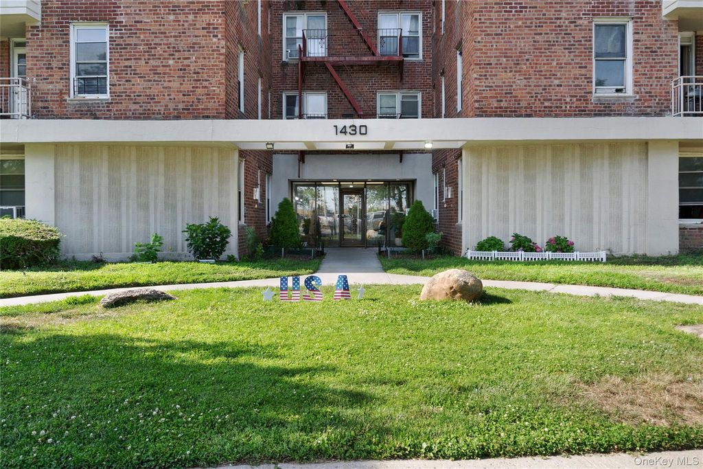 1430 Seagirt Boulevard 6H, Far Rockaway, NY 11691