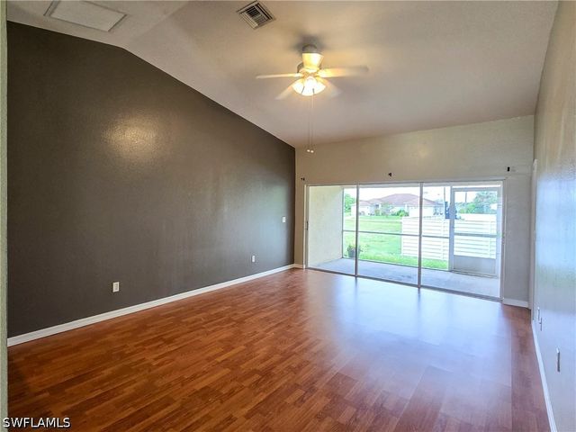 516-518 SE 5th PL, Cape Coral, FL 33990