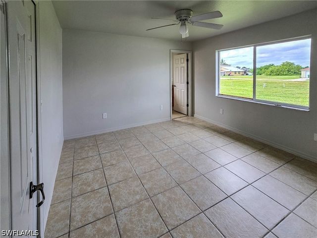 516-518 SE 5th PL, Cape Coral, FL 33990