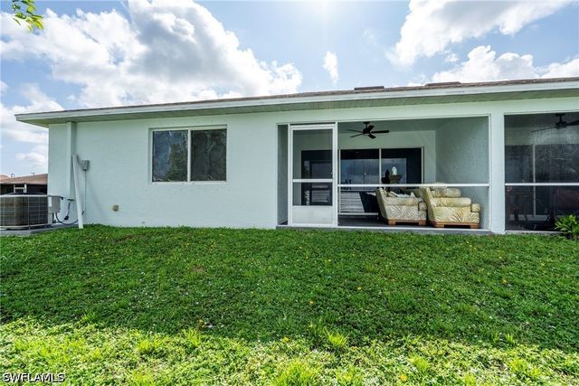 516-518 SE 5th PL, Cape Coral, FL 33990