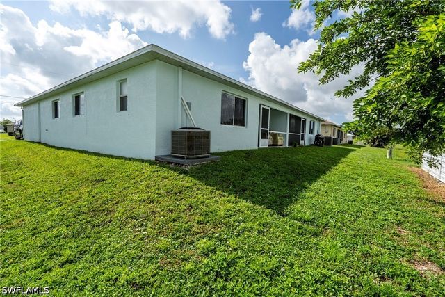 516-518 SE 5th PL, Cape Coral, FL 33990
