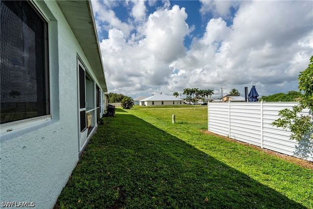 516-518 SE 5th PL, Cape Coral, FL 33990
