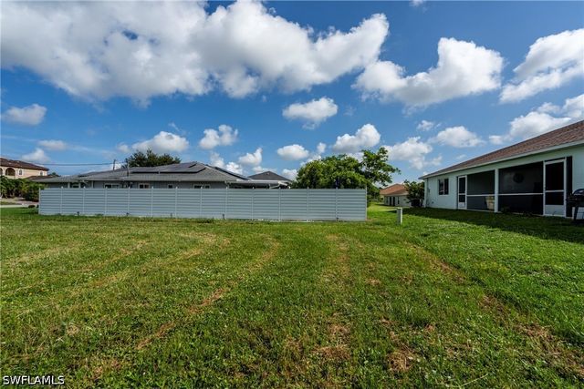 516-518 SE 5th PL, Cape Coral, FL 33990