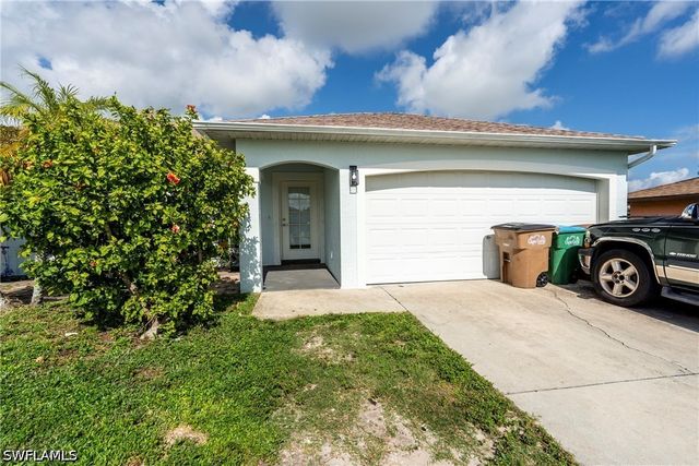 516-518 SE 5th PL, Cape Coral, FL 33990