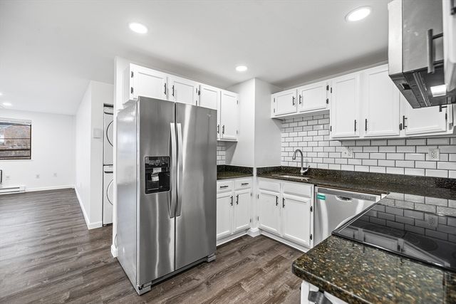 64 Foster St 105, Peabody, MA 01960