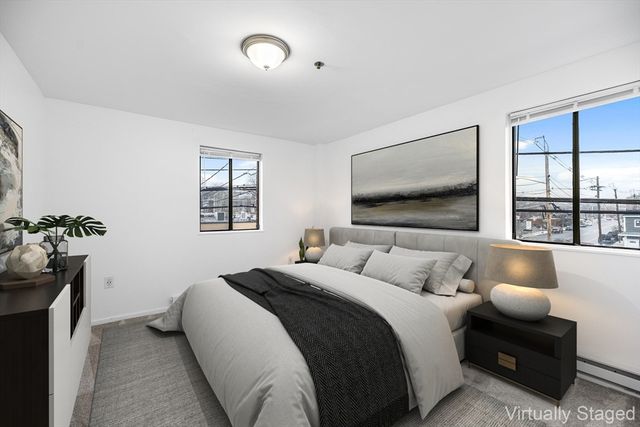 64 Foster St 105, Peabody, MA 01960