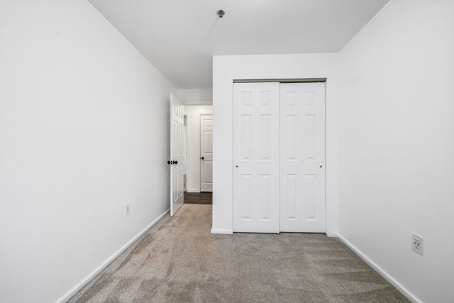 64 Foster St 105, Peabody, MA 01960