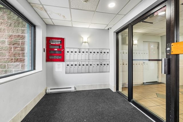 64 Foster St 105, Peabody, MA 01960