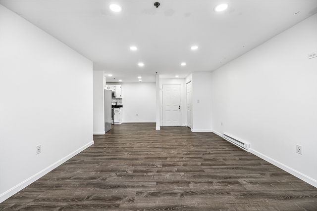 64 Foster St 105, Peabody, MA 01960