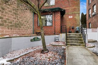 64 Foster St 105, Peabody, MA 01960