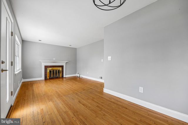 3105 HOLIDAY DR, Brookeville, MD 20833