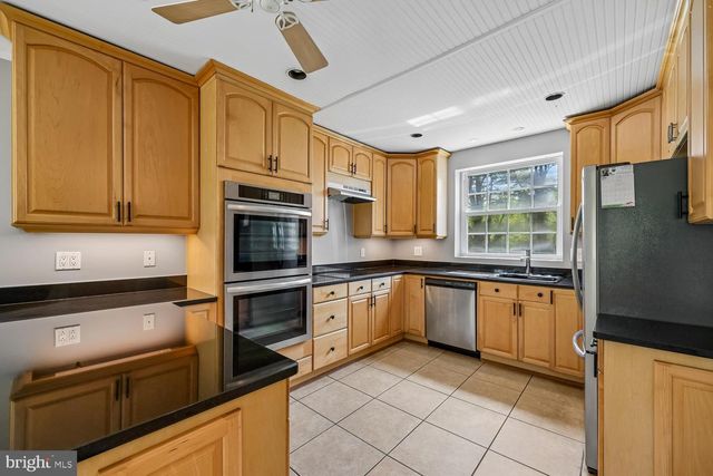 3105 HOLIDAY DR, Brookeville, MD 20833