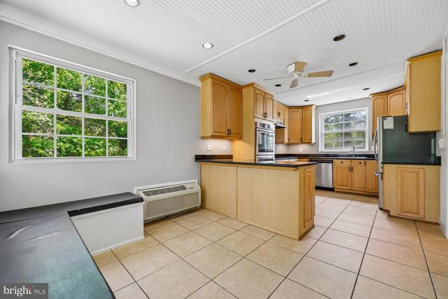 3105 HOLIDAY DR, Brookeville, MD 20833