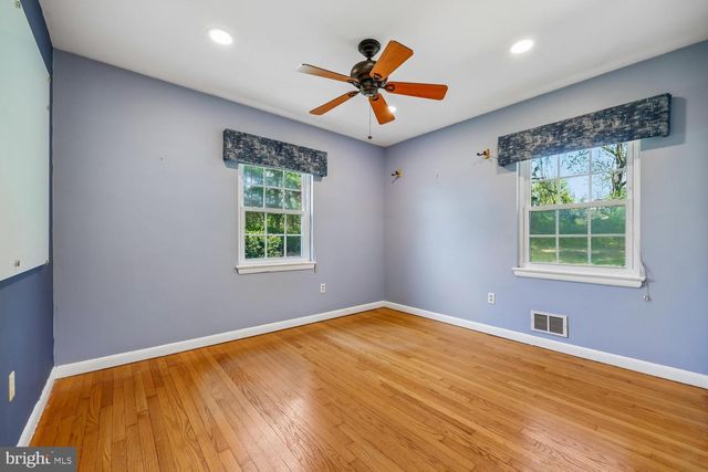 3105 HOLIDAY DR, Brookeville, MD 20833