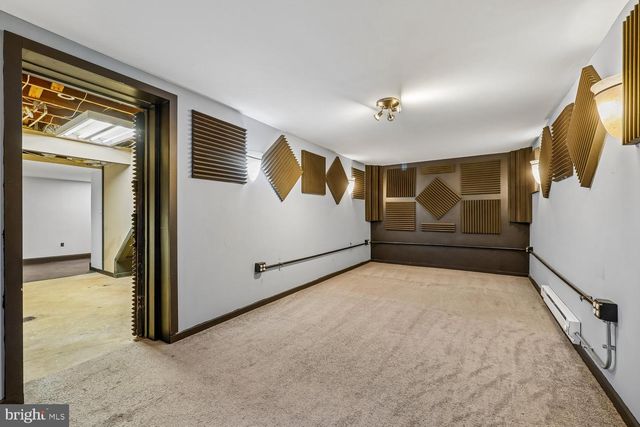 3105 HOLIDAY DR, Brookeville, MD 20833